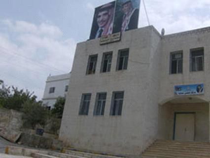 بلدية الشفا تجري  اعمال صيانة لــ 500 وحدة انارة