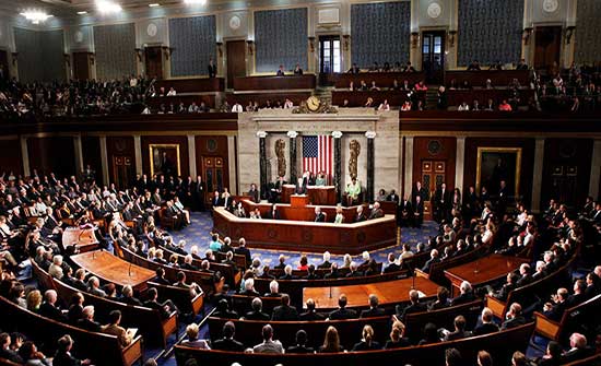 الديمقراطيون يتقدمون بمشروع قانون لمنع ترامب من قصف كوريا الشمالية الديمقراطيون يتقدمون بمشروع قانون لمنع ترامب من قصف كوريا الشمالية