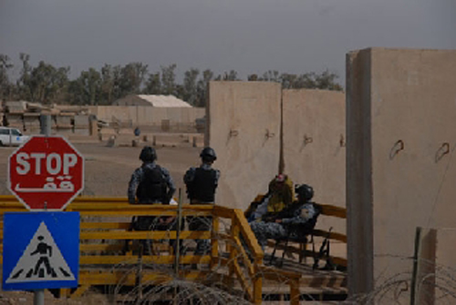 الحكومة العراقية تمنع توفير الحد الأدنى من الأمن والانسانية في ليبرتي