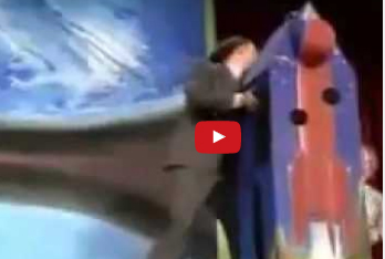 فيديو يستحقّ المشاهدة - ساحر يكشف كيف يقطّع البشر على المسرح!