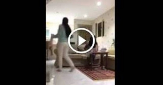 فيديو صادم: شاهد ماذا فعلت هذه الخادمة أمام الكاميرا في غياب صاحبة المنزل فيديو صادم: شاهد ماذا فعلت هذه الخادمة أمام الكاميرا في غياب صاحبة المنزل