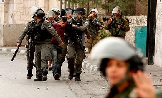إصابة 14 فلسطينياً جراء اعتداء الاحتلال على تظاهرة في غزة إصابة 14 فلسطينياً جراء اعتداء الاحتلال على تظاهرة في غزة