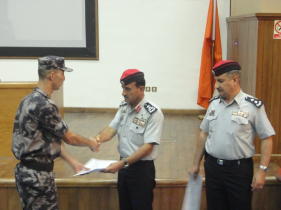 تخريج دورة البحث والإنقاذ التأسيسية الخاصة بمرتبات الدفاع المدني الفلسطيني