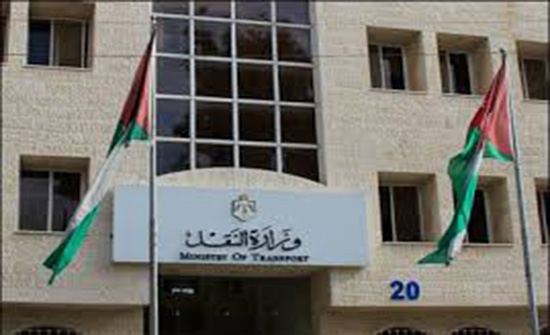 وزير النقل يطلع على سير العمل في الخط الحديدي الحجازي وزير النقل يطلع على سير العمل في الخط الحديدي الحجازي