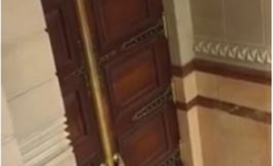 شاهد يالفيديو .. لحظة فتح أبواب الحرم النبوي الشريف قبل صلاة الفجر شاهد يالفيديو .. لحظة فتح أبواب الحرم النبوي الشريف قبل صلاة الفجر