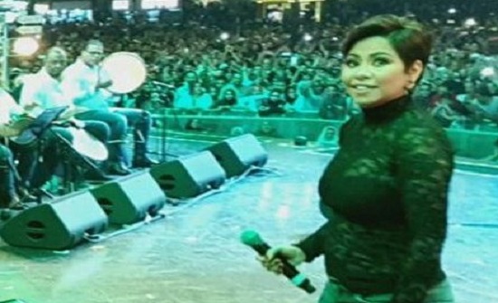 شاهدوا شيرين عبد الوهاب: “أغني ازاي وأنا شامة ريحة كباب وكفتة” شاهدوا شيرين عبد الوهاب: “أغني ازاي وأنا شامة ريحة كباب وكفتة”