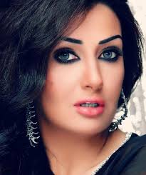 شاهد.. غادة عبد الرازق تتألق بفستان سواريه