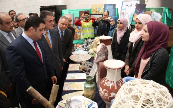 وزير الشباب يحاضر حول رؤى جلالة الملك في المشاركة الفاعلة لدى الشباب في البلقاء التطبيقية وزير الشباب يحاضر حول رؤى جلالة الملك في المشاركة الفاعلة لدى الشباب في البلقاء التطبيقية