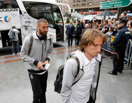 بالصور: بعثة ريال مدريد تصل بيلباو بالصور: بعثة ريال مدريد تصل بيلباو