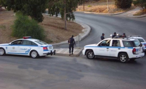 صويفية : اصطدام بـ 6 مركبات واصابة مطلوب في مطاردة أمنية لتجار مخدرات