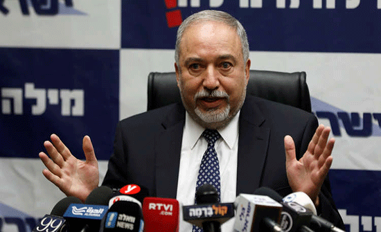 ليبرمان: لن نقبل تحول "الطائرات الحارقة" من غزة إلى شيء روتيني