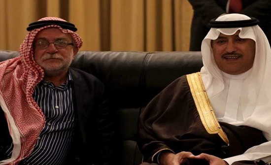 الأمير خالد بن فيصل يزور بيت عزاء الشيخ العدوان