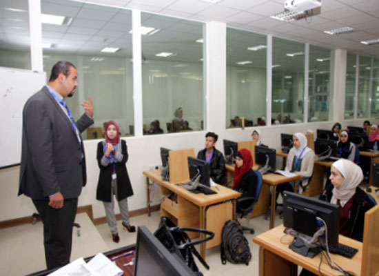 جامعة البترا تقيم اليوم العلمي الرابع والأولمبياد الكيميائي الأردني