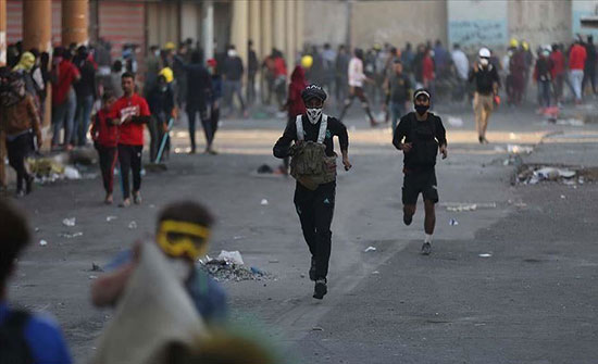 بالفيديو :يوم عراقي دام.. مقتل 32 متظاهرا وتشكيل خلايا أزمة بالفيديو :يوم عراقي دام.. مقتل 32 متظاهرا وتشكيل خلايا أزمة