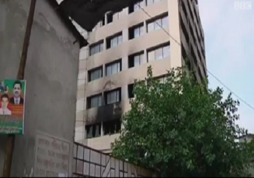 مقتل 8 أشخاص على الأقل جراء حريق في مصنع ملابس في بنغلاديش مقتل 8 أشخاص على الأقل جراء حريق في مصنع ملابس في بنغلاديش
