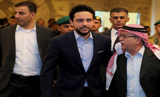 صور : الحسين يعزي بالشيخ العدوان صور : الحسين يعزي بالشيخ العدوان