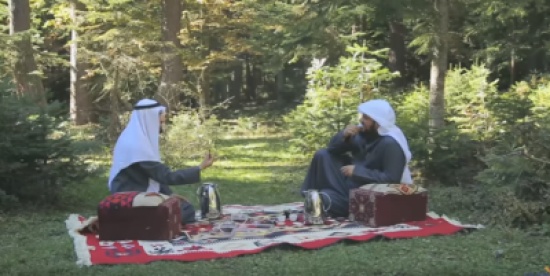 كيف يتعامل "العوضي والعريفي" مع الفتيات اللاتي يطلبن التصوير معهما كيف يتعامل "العوضي والعريفي" مع الفتيات اللاتي يطلبن التصوير معهما