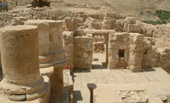 آثار الطفيلة تستكمل برنامجا توعويا للتعريف بالمواقع الأثرية آثار الطفيلة تستكمل برنامجا توعويا للتعريف بالمواقع الأثرية