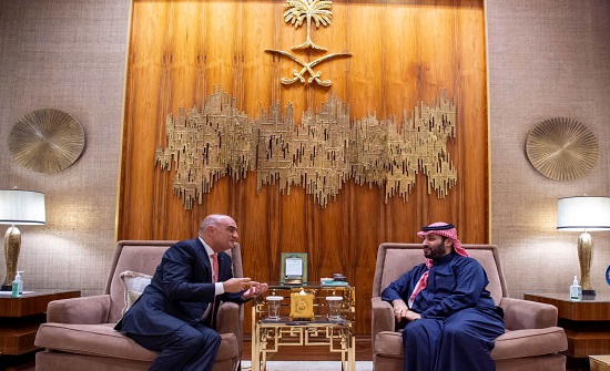وليُّ العهد السّعودي يستقبل الخصاونة ويؤكِّدان عُمق العلاقات الثُّنائية بين البلدين