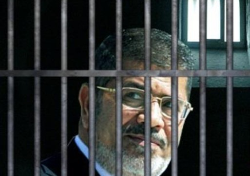 بالفيديو: رسالة مسربة لـ"محمد مرسي " : مسرحية تنصيب السيسي ارادوا لها شعبا مغيبا بالفيديو: رسالة مسربة لـ"محمد مرسي " : مسرحية تنصيب السيسي ارادوا لها شعبا مغيبا