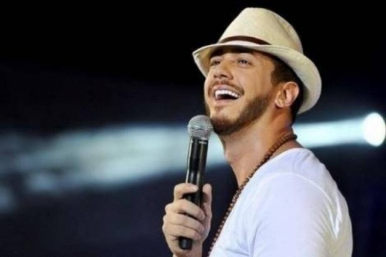 فيديو: سعد المجرد في موقف مؤثر جداً على المسرح!! فيديو: سعد المجرد في موقف مؤثر جداً على المسرح!!