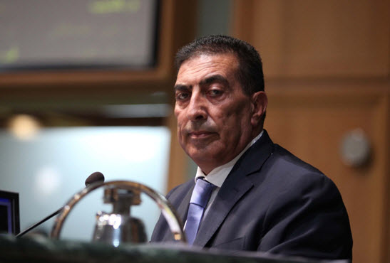 مذكرة تطالب بزيادة تمثيل المرأة في"البلديات واللامركزية"