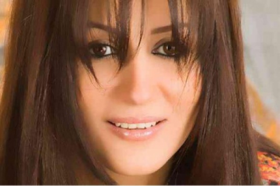 وفاء عامر تلازم زوجها في المستشفى وفاء عامر تلازم زوجها في المستشفى