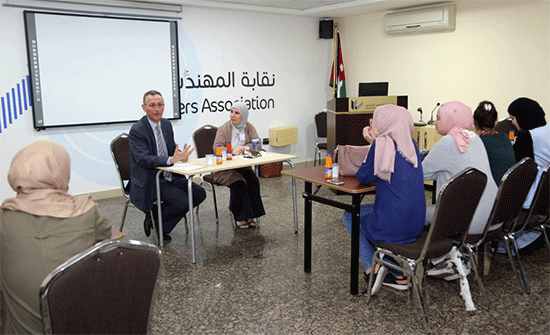 "المهندسين" تعقد ورشة عمل "الأمن والسلامة في المختبرات الكيميائية" "المهندسين" تعقد ورشة عمل "الأمن والسلامة في المختبرات الكيميائية"