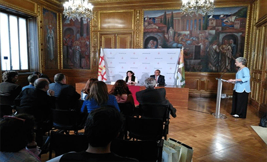 مذكرة تفاهم بين عمان وبرشلونة