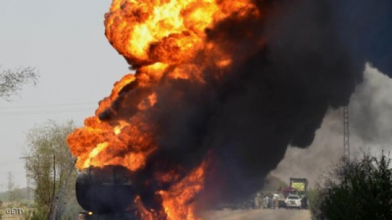 طالبان تشن هجوما على عشرات من صهاريج الوقود طالبان تشن هجوما على عشرات من صهاريج الوقود