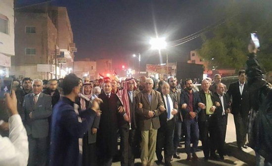 صورة : مسيرة في مادبا احتجاجاً على الحكومة صورة : مسيرة في مادبا احتجاجاً على الحكومة