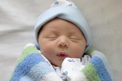 ولادة طفلة بعد وفاة والدتها بـ4 أشهر