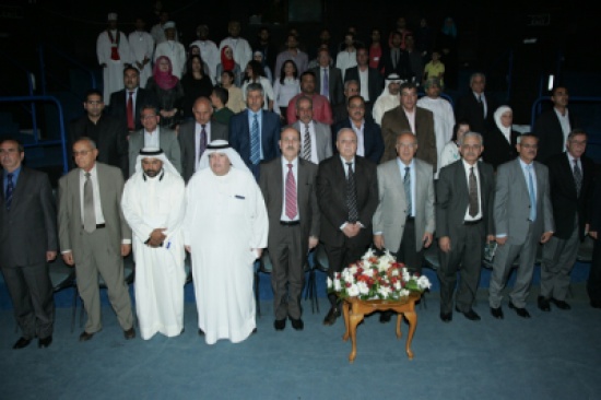 رئيس فيلادلفيا : المسرح يعالج قضايا الشعوب وتطلعاتها