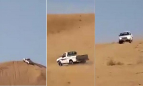 شاهد.. سعودي ينفذ تحديا مثيرا بصعود تل عمودي بسيارته