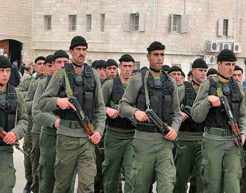 الشرطة الفلسطينية : تعتقل أقارب فلسطينيين بسبب اتهامهم بخطف المستوطنين الثلاثة الشرطة الفلسطينية : تعتقل أقارب فلسطينيين بسبب اتهامهم بخطف المستوطنين الثلاثة