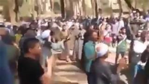 بالفيديو.. رقص وزفة بـ"المزمار البلدي" في تشييع جنازة