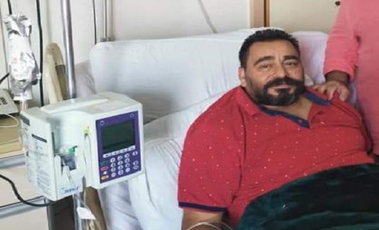 الديوان الملكي يطمئن على صحة الفنان الصقار الديوان الملكي يطمئن على صحة الفنان الصقار