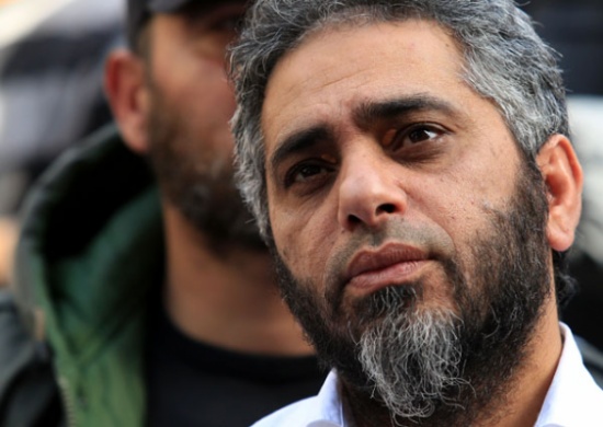 فضل شاكر منشد في النهار ومسحراتي في الليل - فيديو