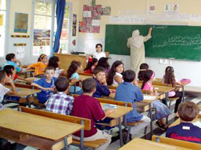 طالب مصري يصور معلمته بمشاهد غير لائقة