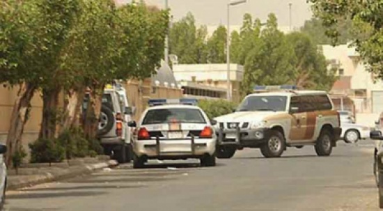 سعودي يشوه جسد فتاة بالأسيد في الشارع سعودي يشوه جسد فتاة بالأسيد في الشارع