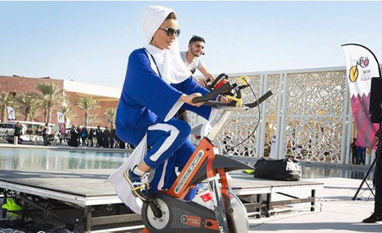بالصور والفيديو.. الشيخة موزا تمارس الرياضة بكامل أناقتها! بالصور والفيديو.. الشيخة موزا تمارس الرياضة بكامل أناقتها!