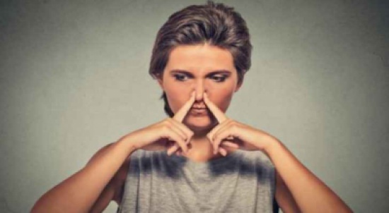 5 روائح كريهة لجسدك ترسل لك إشارات بإصابتك بهذه الأمراض 5 روائح كريهة لجسدك ترسل لك إشارات بإصابتك بهذه الأمراض