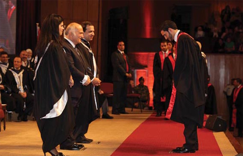 الأمير الحسن يرعى حفل تخريج الفوج 19من طلبة جامعة الأميرة سمية الأمير الحسن يرعى حفل تخريج الفوج 19من طلبة جامعة الأميرة سمية