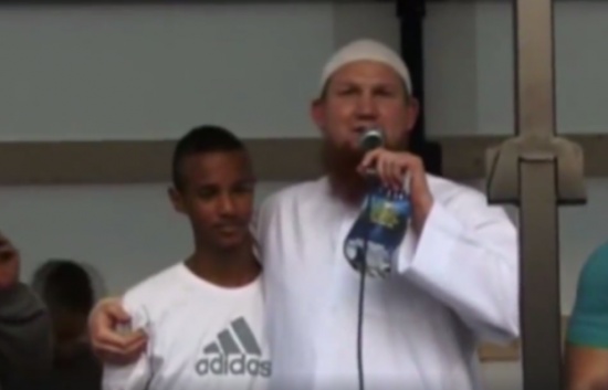 بالجملة... الألمان يدخلون الاسلام!!