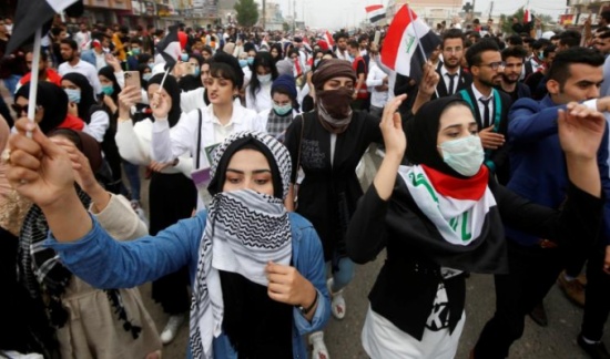 المتظاهرون العراقيون يرشحون شخصية عسكرية لرئاسة الحكومة المتظاهرون العراقيون يرشحون شخصية عسكرية لرئاسة الحكومة