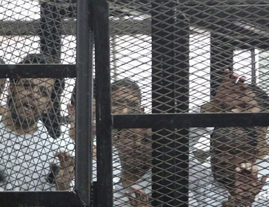 محكمة مصرية تقضي بإعدام 12 متهما في قضية مقتل ضابط شرطة كبير