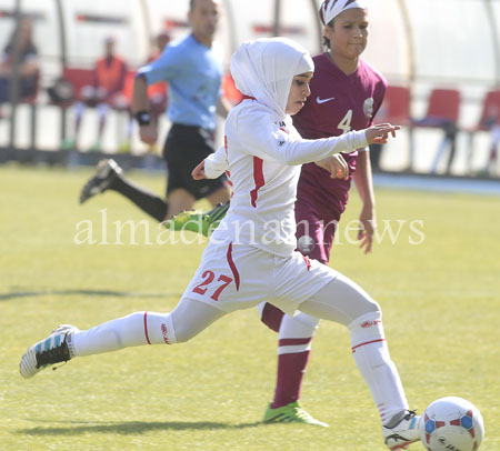 بالصور : منتخبنا النسوي يسحق نظيره القطري بسباعية ويقترب من استعادة اللقب