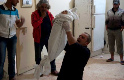 مقتل 19 بينهم ام واولادها الخمسة في غارة للنظام في جنوب سوريا