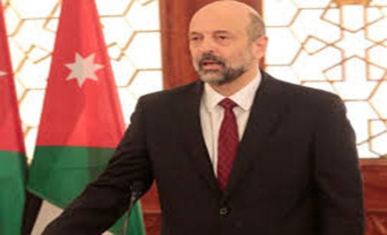 الرزاز يغرد : أعانني الله على حمل المسؤولية لنعبر الى حاضر أفضل الرزاز يغرد : أعانني الله على حمل المسؤولية لنعبر الى حاضر أفضل
