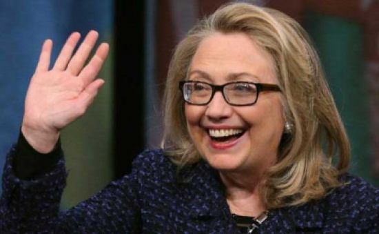 هيلاري كلينتون تحصل على مخالفة مرورية في لندن